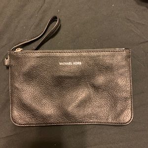 Black wristlet Michael Kors